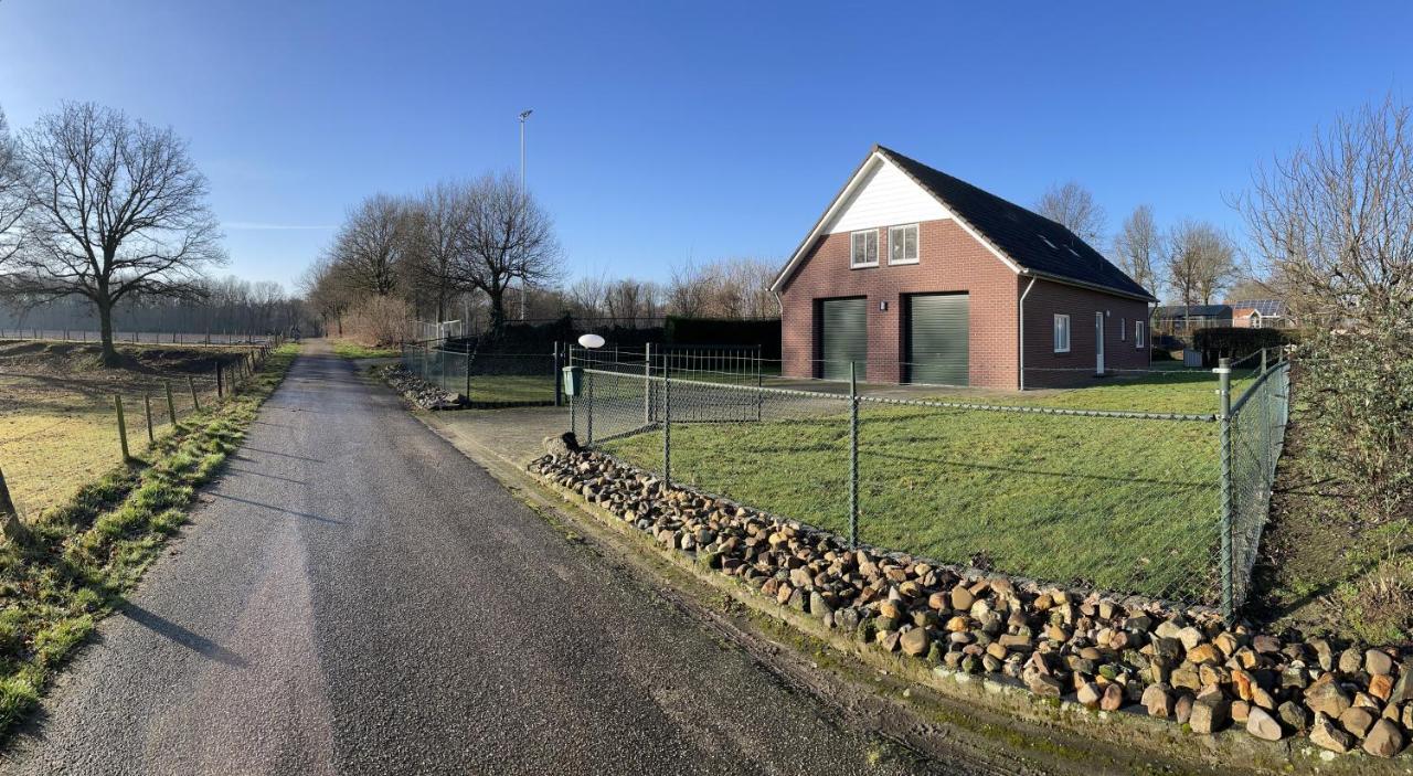 Vakantiewoning Op De Bos Villa Roggel Bagian luar foto